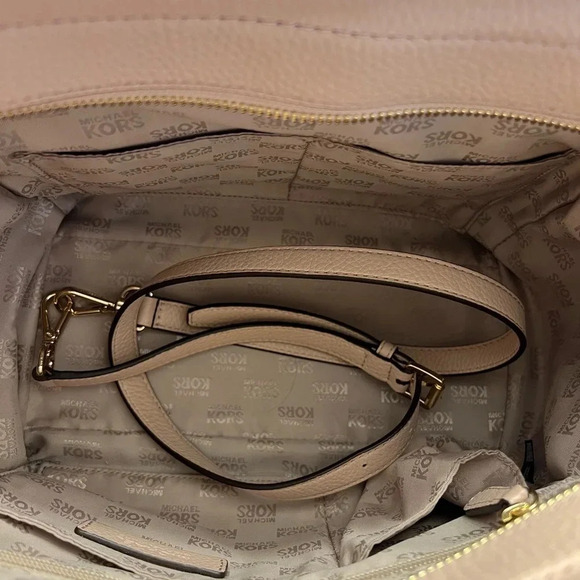 Michael Kors Large Hamilton Traveler Tote in Ballet pink pebble leather - Picture 5 of 9